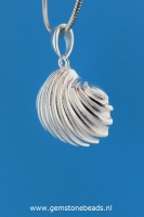 Hanger 'Verena' kokkel van zilver 925