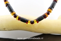 Zwarte Barnsteen ketting van ca. 50 cm