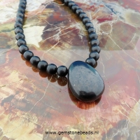 Ketting van Shungite 8 mm met Shungite hanger