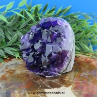 Amethist ruw staand 6x6x7 cm