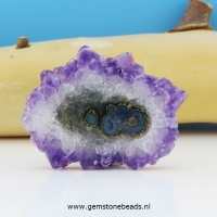 Amethist stalagtiet plakje van 50 x 35 mm