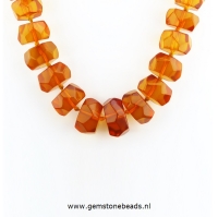 Barnsteen ketting met facet geslepen kralen ca. 50 cm