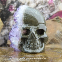Skull van Amethist met kristal (2)
